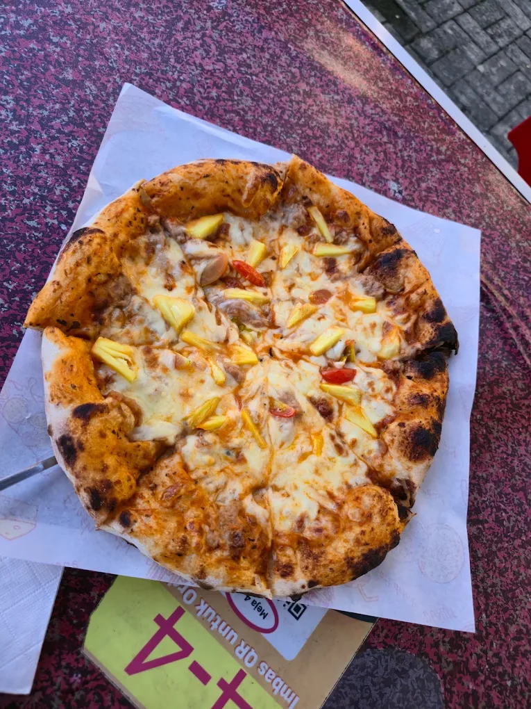 Pizza Kayu Api Melaka