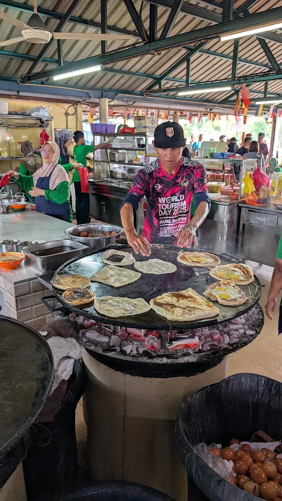 Roti Canai Kayu Arang