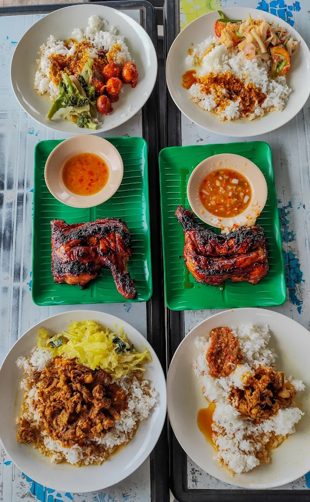 Selera Kampung & Ikan Bakar Bukit Rambai